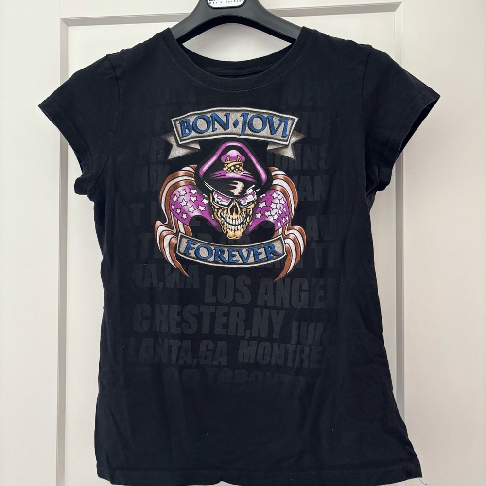 Black Graphic Tee - Short Sleeve
